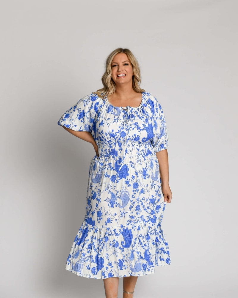 Front of a model wearing a size 12 Diana Prairie Dress in Paisley by Dani Marie. | dia_product_style_image_id:233342